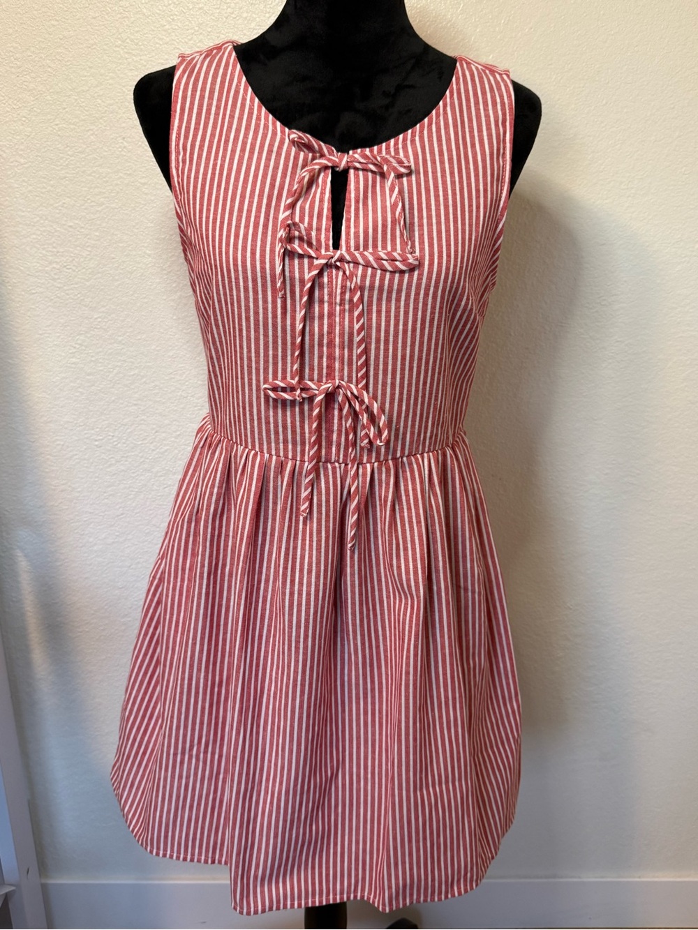 NWT Monteau Los Angeles Red White Stripe Tie Front Sleeveless Dress Medium